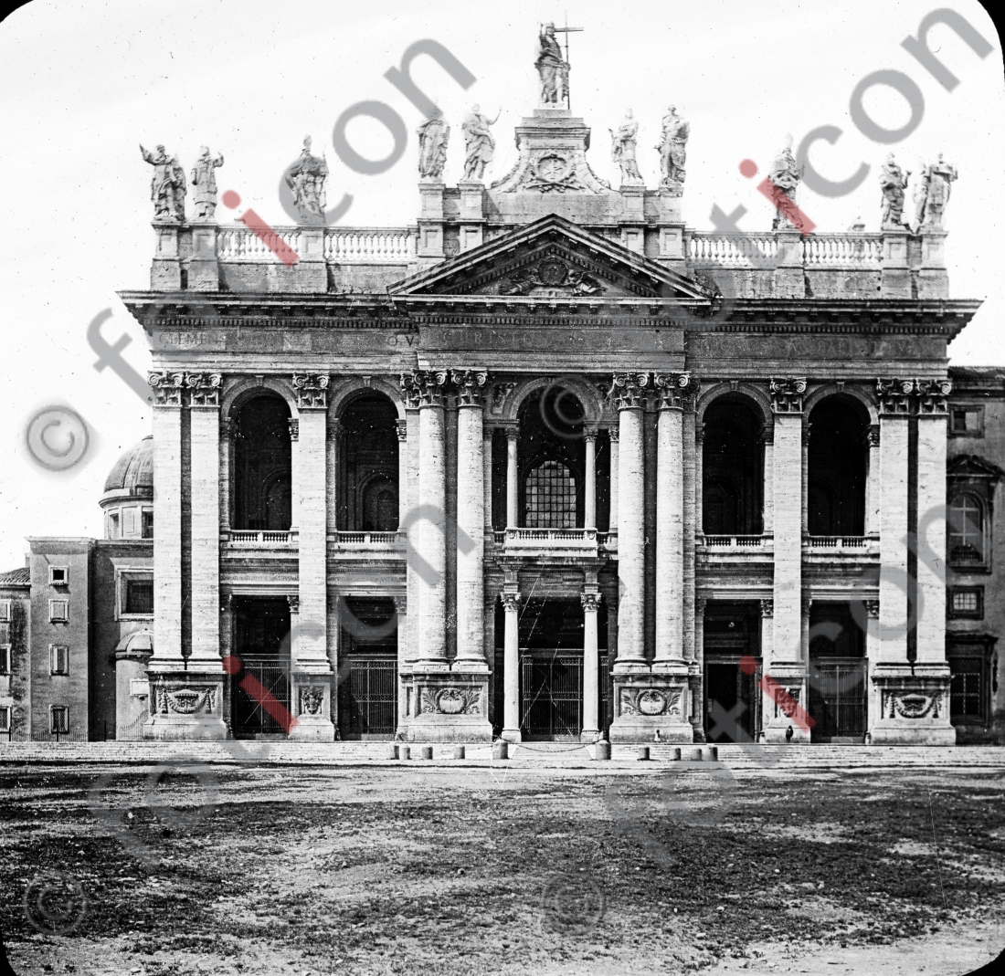 Lateranbasilika | Lateran Basilica (foticon-simon-147-034-sw.jpg)